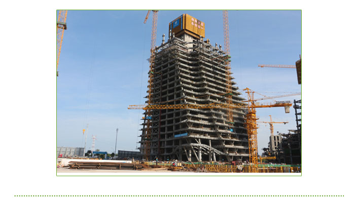 厦门东南航运钢结构建筑施工现场